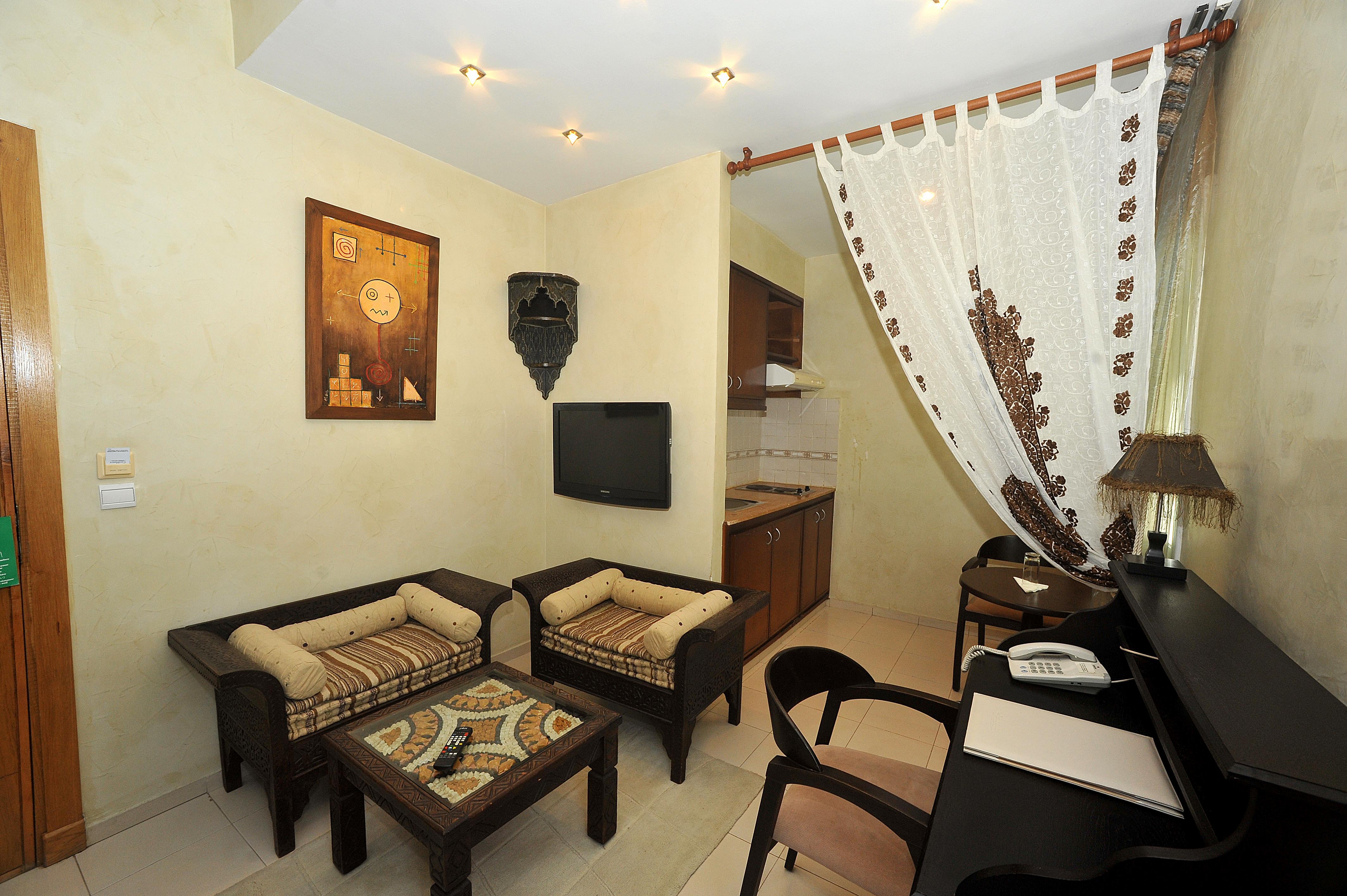 & 4* Casablanca