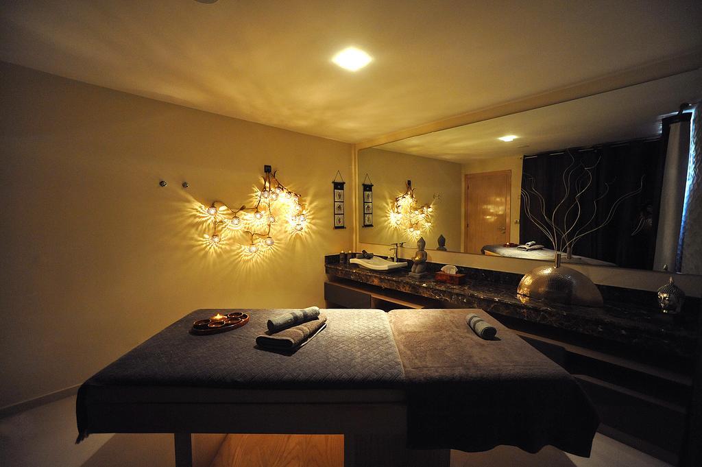 Hotel & 4*