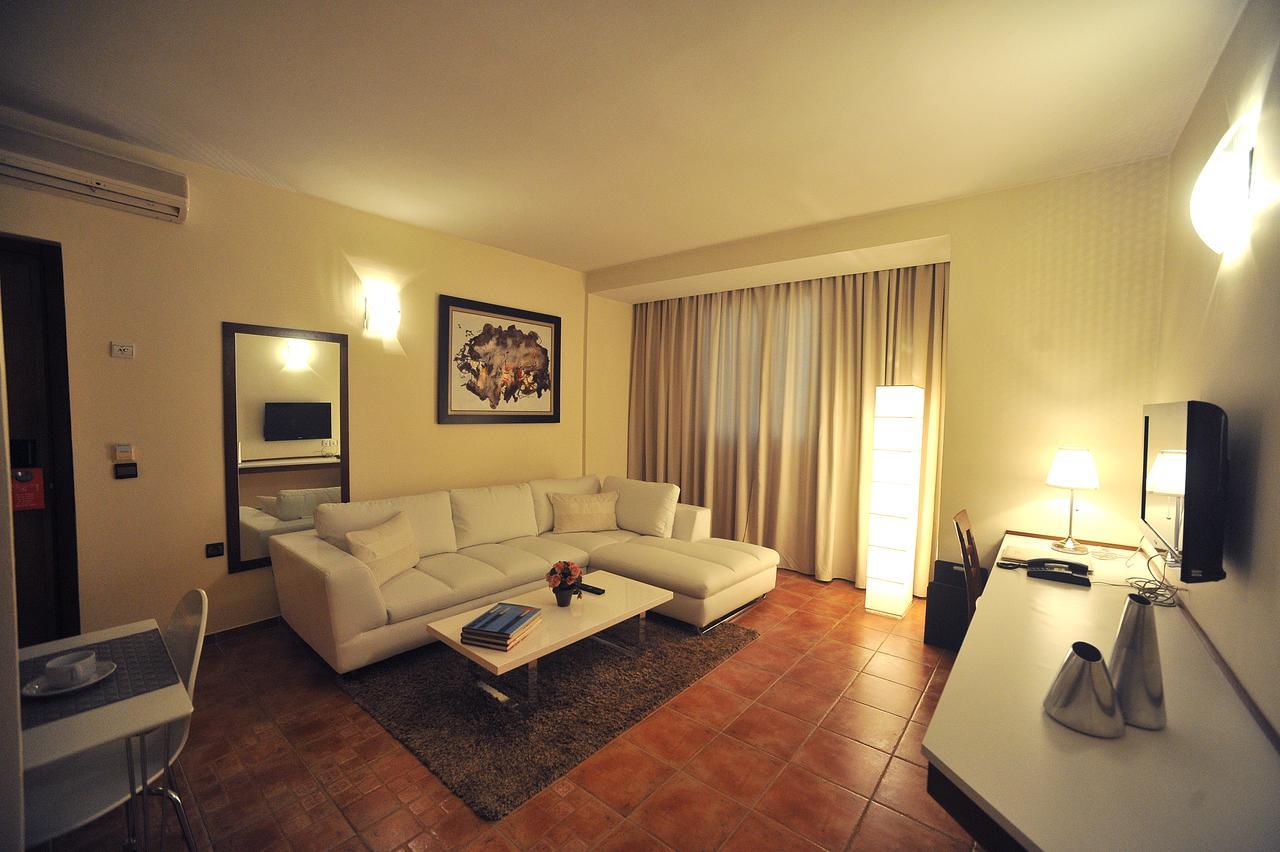 & Hotel 4*